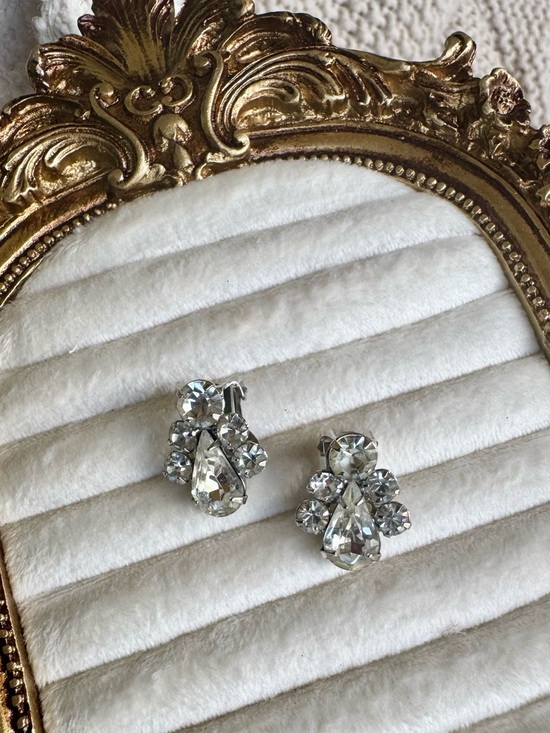 Albert Weiss Jewelry - Weiss Rhinestone Clip On Earrings Clear Crystal Cluster Signed 1950s